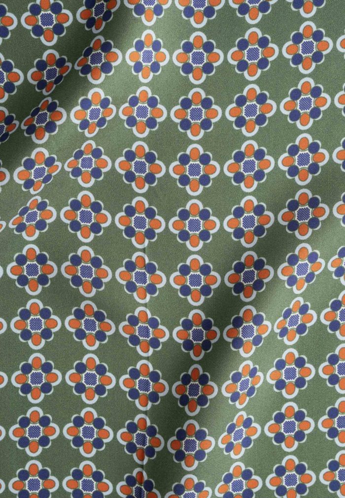 Green silk pocket square - Image 3