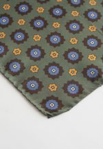 Green silk pocket square - Image 3