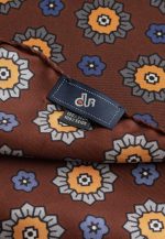 Burgundy silk pocket square - Image 4