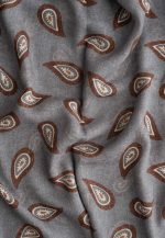 Grey paisley scarf 100% Wool - Image 3
