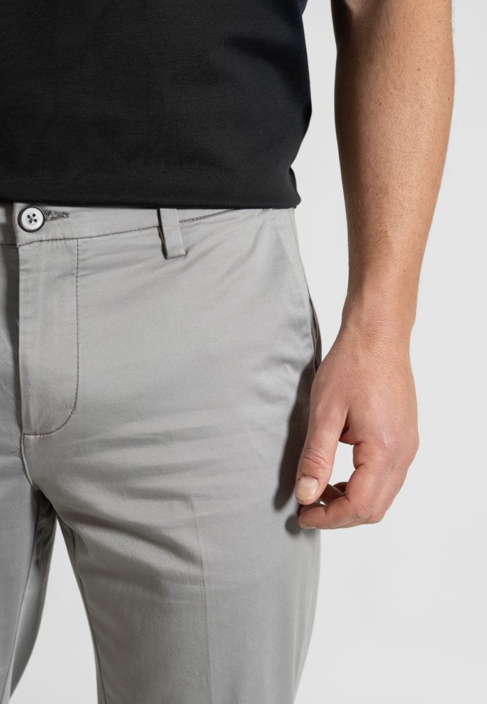 Ανοιχτό Γκρι Παντελόνι Chino Satin Stretch Κανονική Γραμμή - Image 4