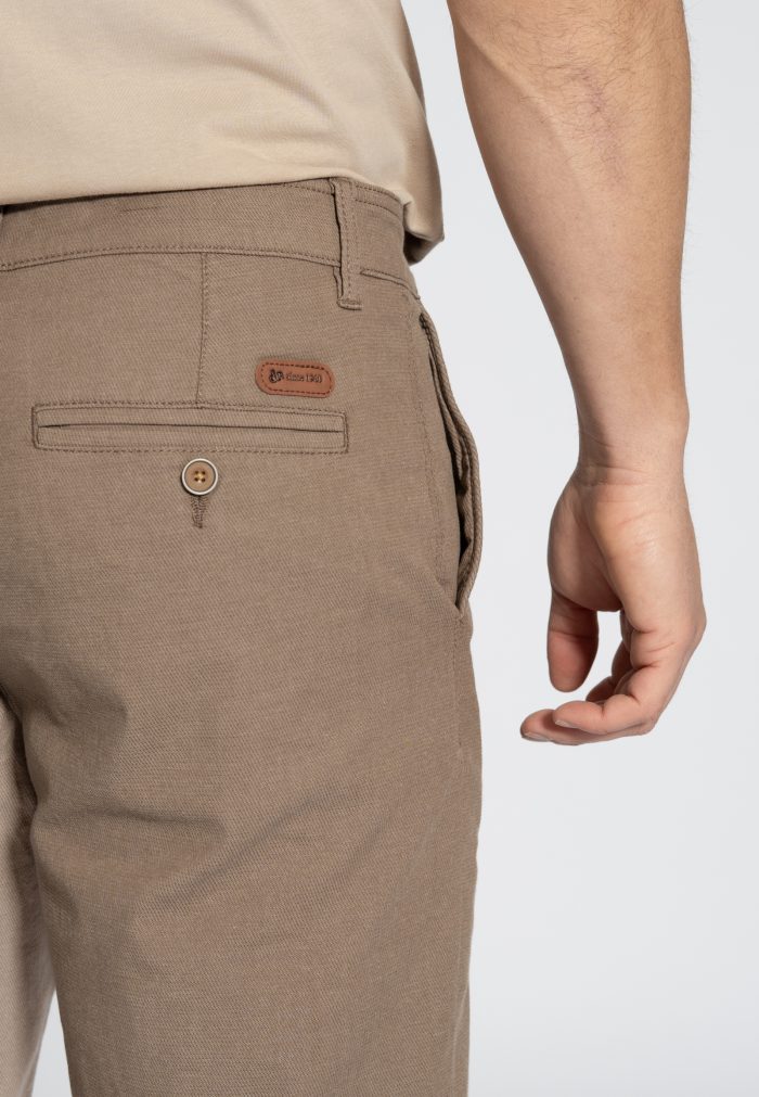 Cinnamon dobby stretch regular fit bermuda - Image 5